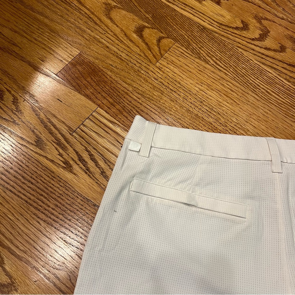 Lululemon ABC Classic-Fit Short 7" WovenAir Bone Size 32 Golf Men’s M7BGUS - Picture 7 of 8